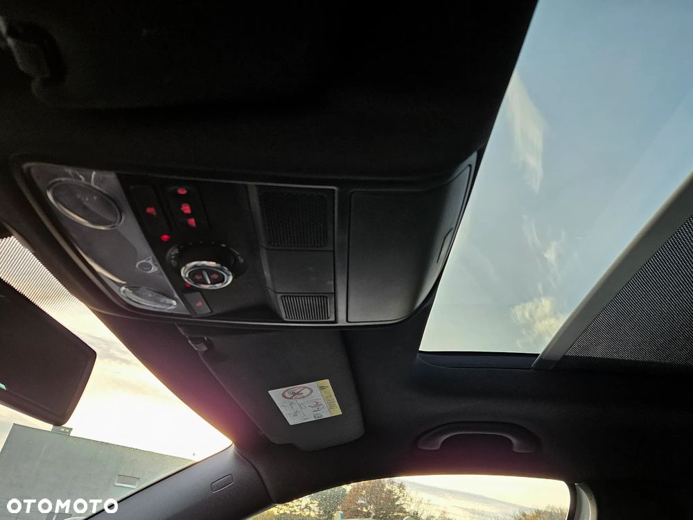 Volkswagen Tiguan 2.0 TDI SCR 4MOTION BlueMotion Technology DSG Sport & Style - 18