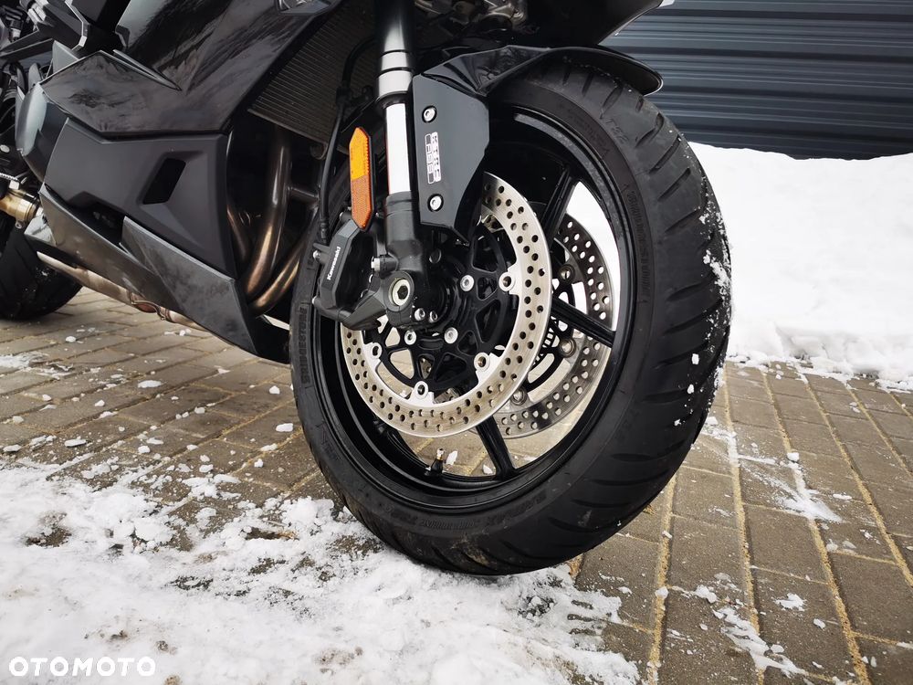 Kawasaki Ninja 1000 SX - 24