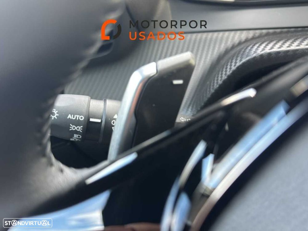 Peugeot 2008 1.2 Hybrid Allure e-DCS6 - 12