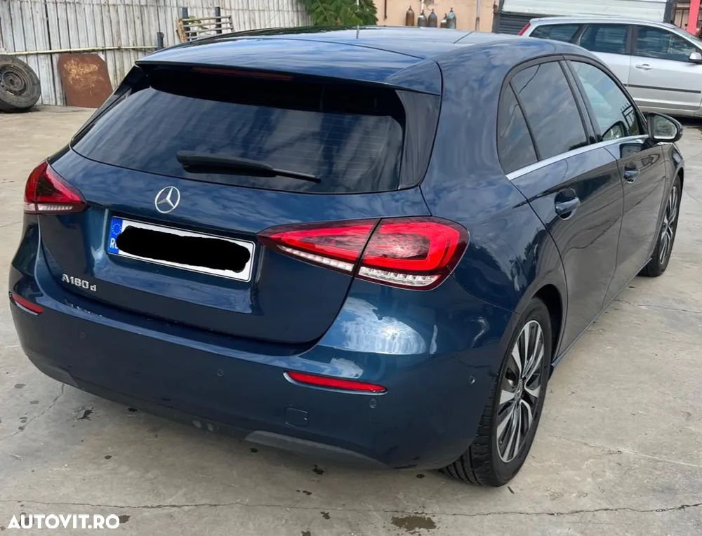 Mercedes-Benz A 180 d 8G-DCT - 5