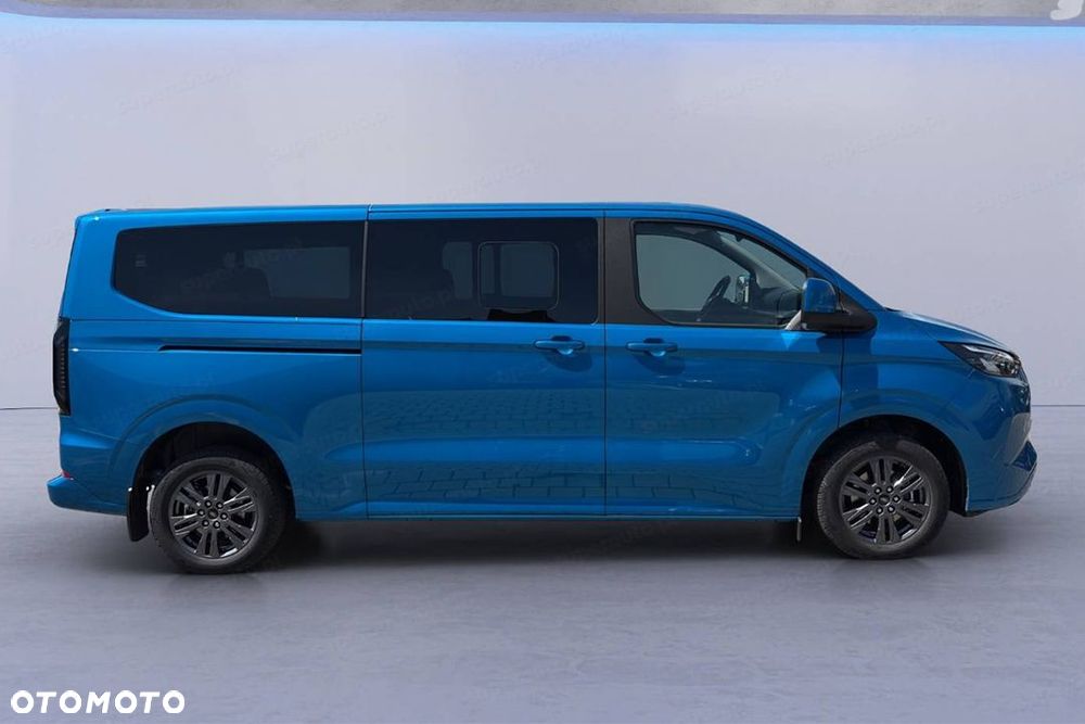 Ford Tourneo Custom - 6