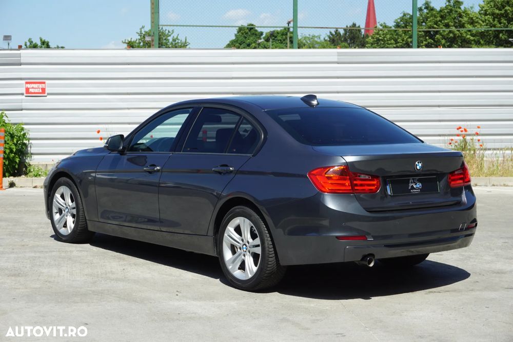 BMW Seria 3 320d DPF Aut. Edition Sport - 29