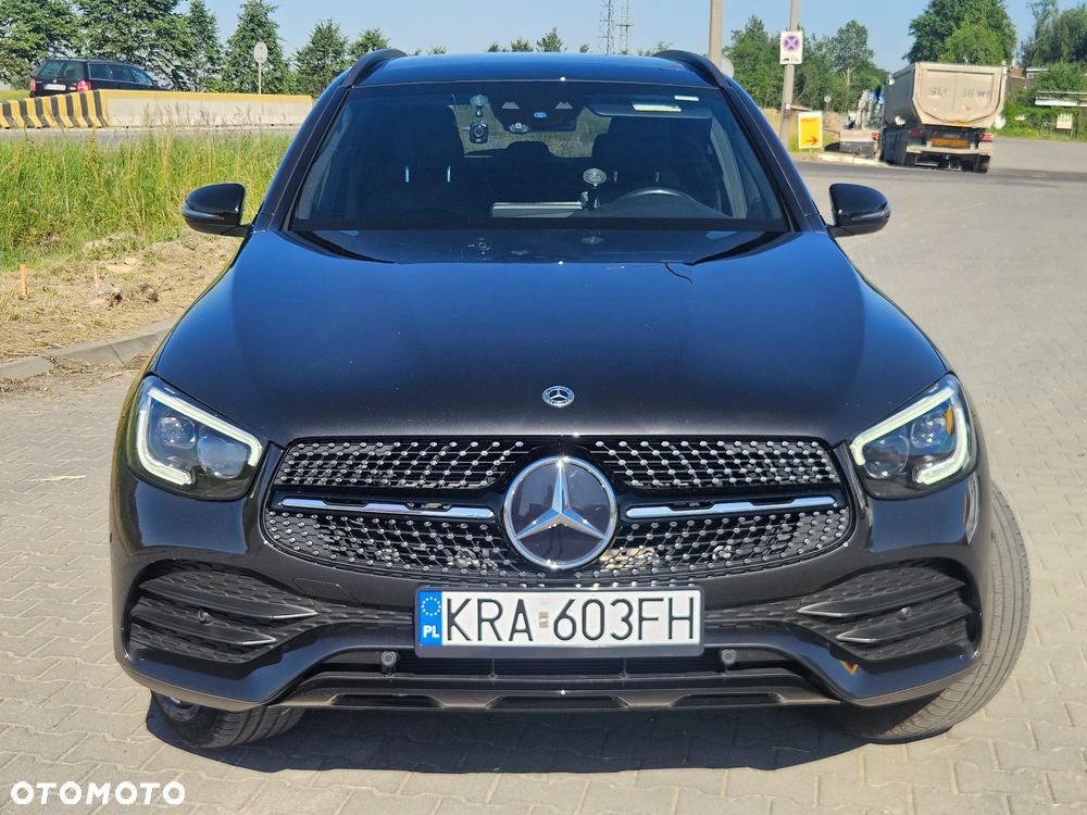 Mercedes-Benz GLC 300 4Matic 9G-TRONIC AMG Line - 13
