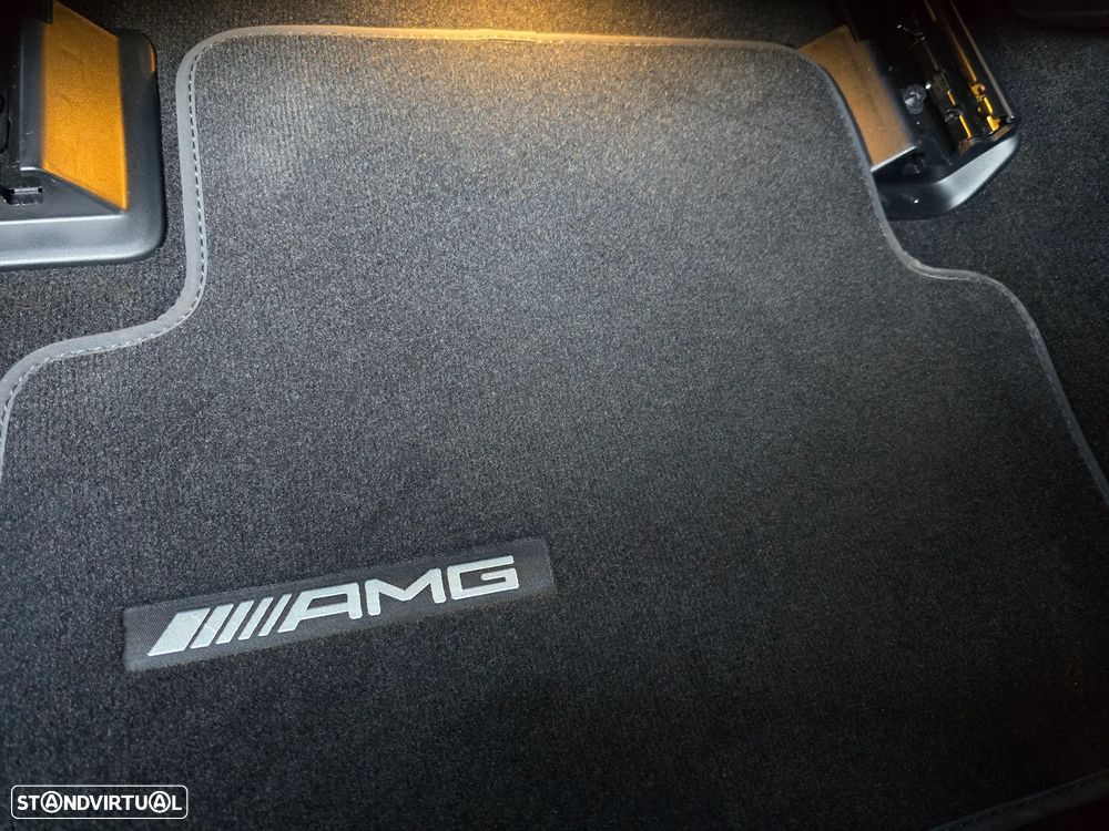 Mercedes-Benz E 300 e AMG Line - 12