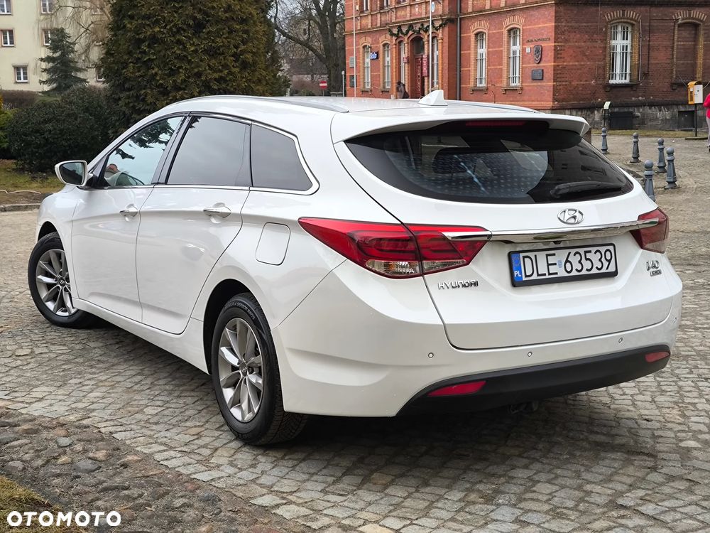 Hyundai i40 Kombi 1.7 CRDi DCT Premium - 17