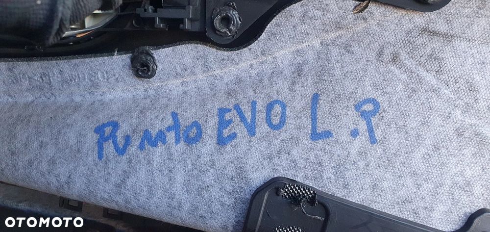 Tapicerka boczek drzwi lewy przód przednia lewa Fiat Punto EVO - 7