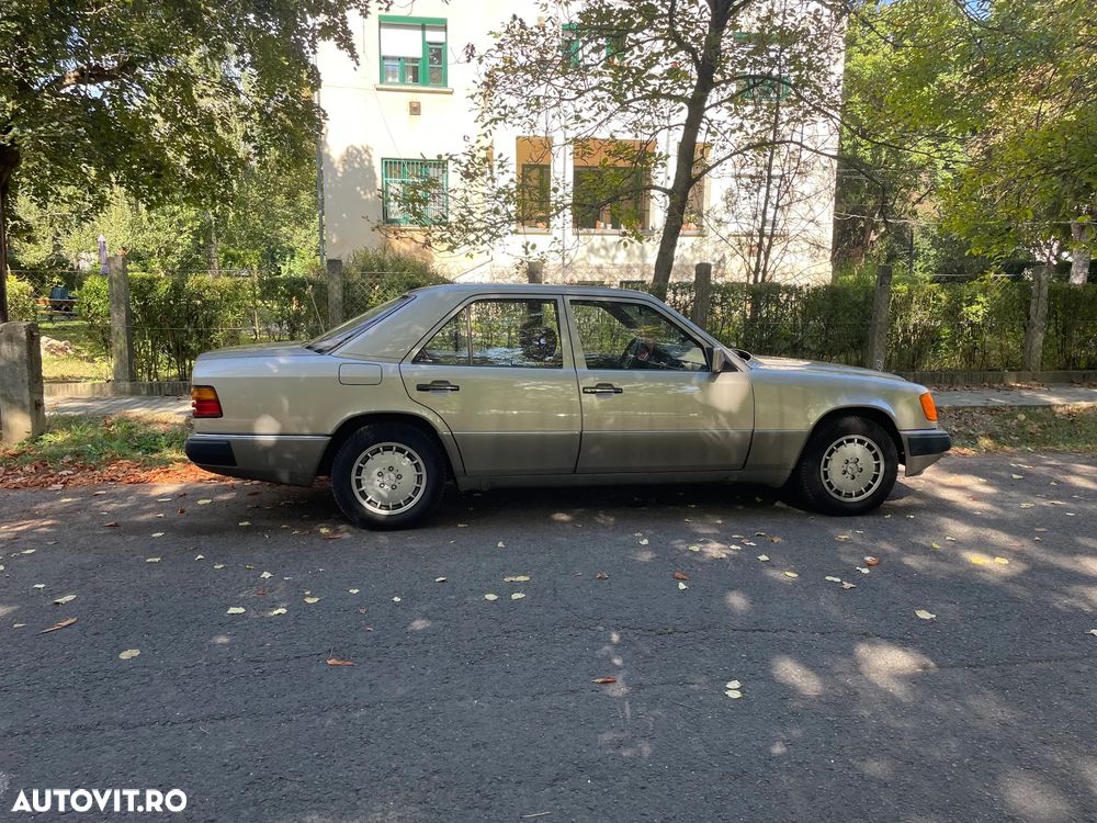 Mercedes-Benz W124 - 1