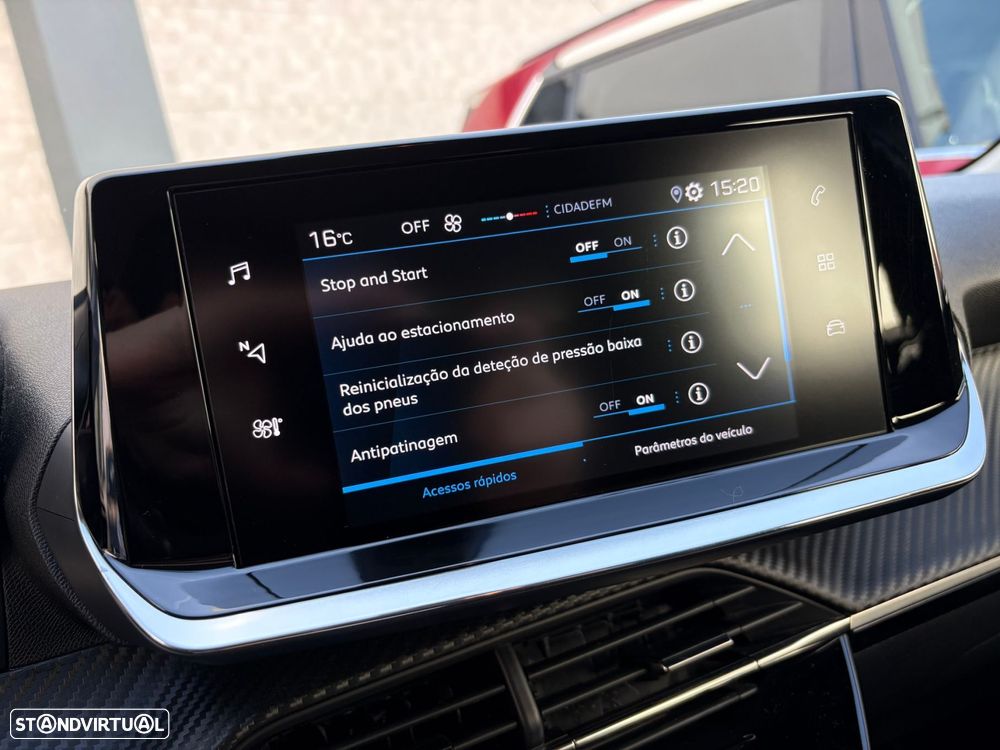 Peugeot 208 1.2 PureTech SE Style - 23