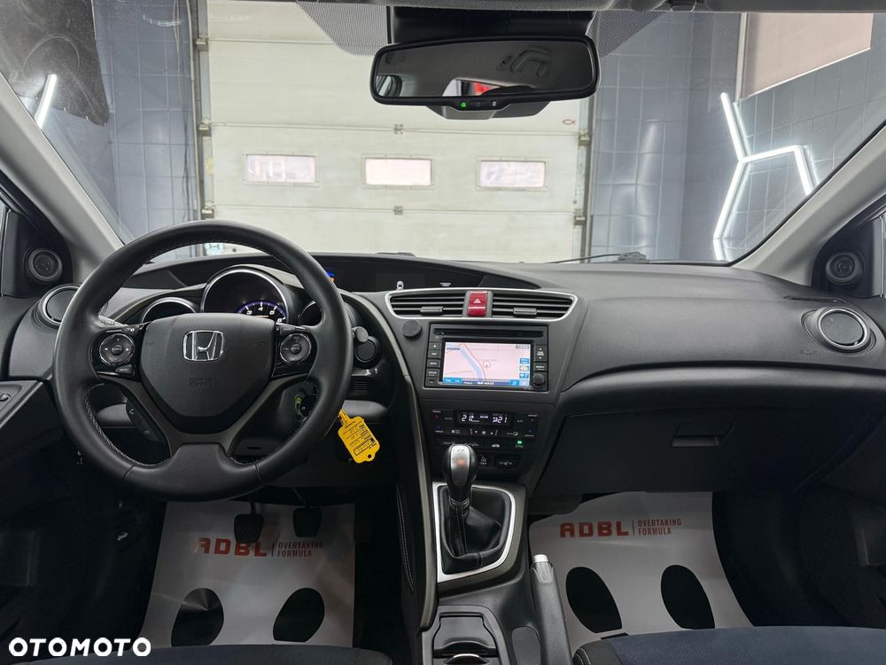 Honda Civic 1.8 i-VTEC Sport - 13