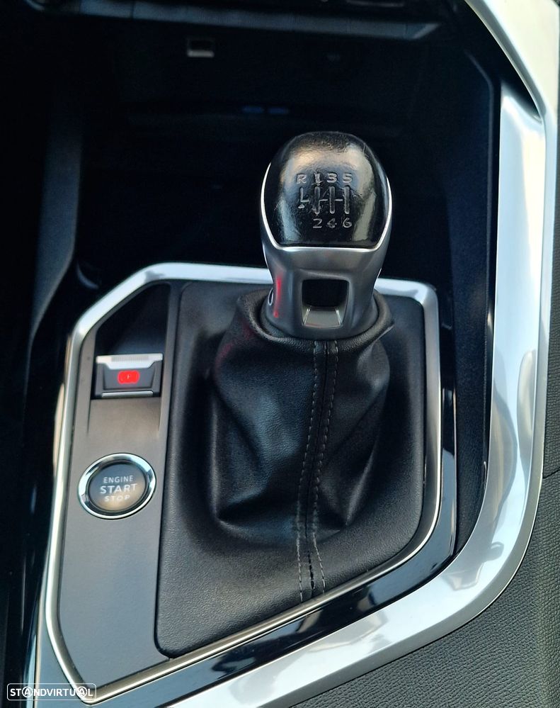 Peugeot 3008 PureTech 130 Stop & Start GPF Allure - 23