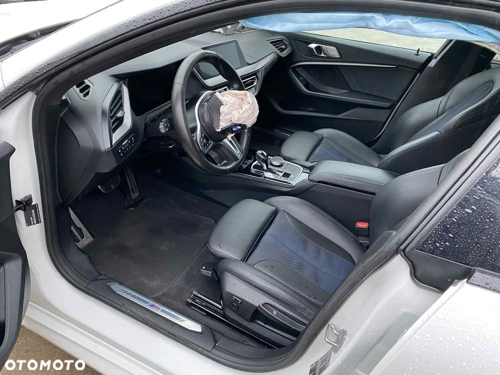 BMW Seria 2 218i M Sport - 9