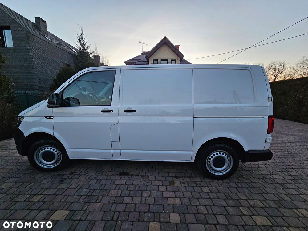 Volkswagen Transporter T6 - 6
