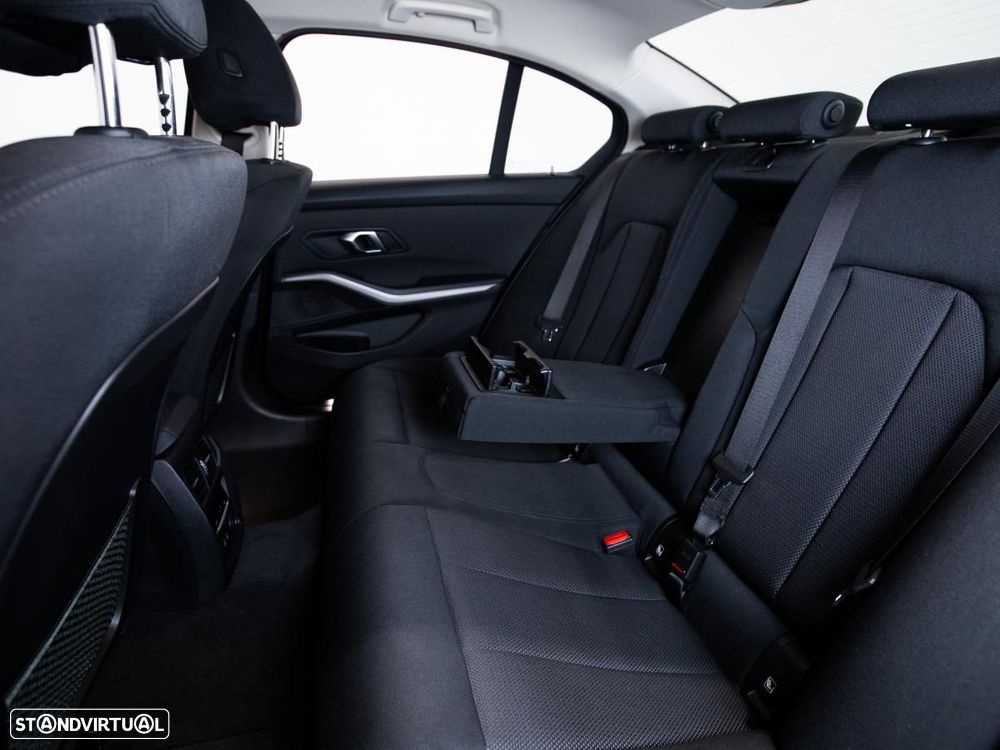 BMW 320 e Touring Corporate Edition Auto - 10