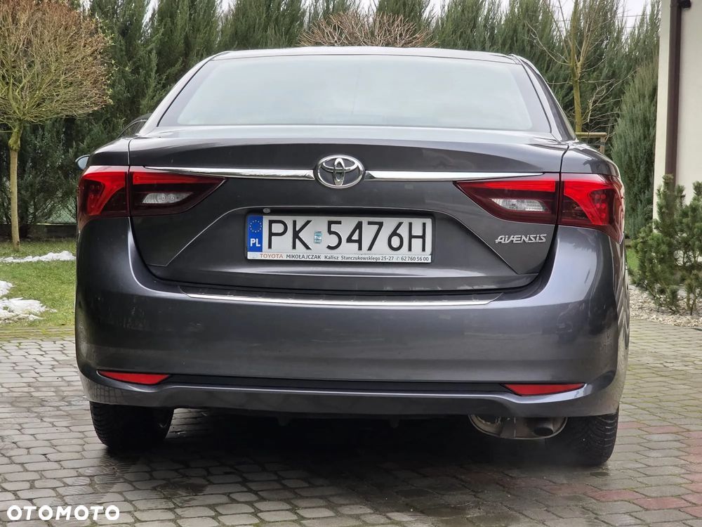 Toyota Avensis 1.8 Premium MS - 10