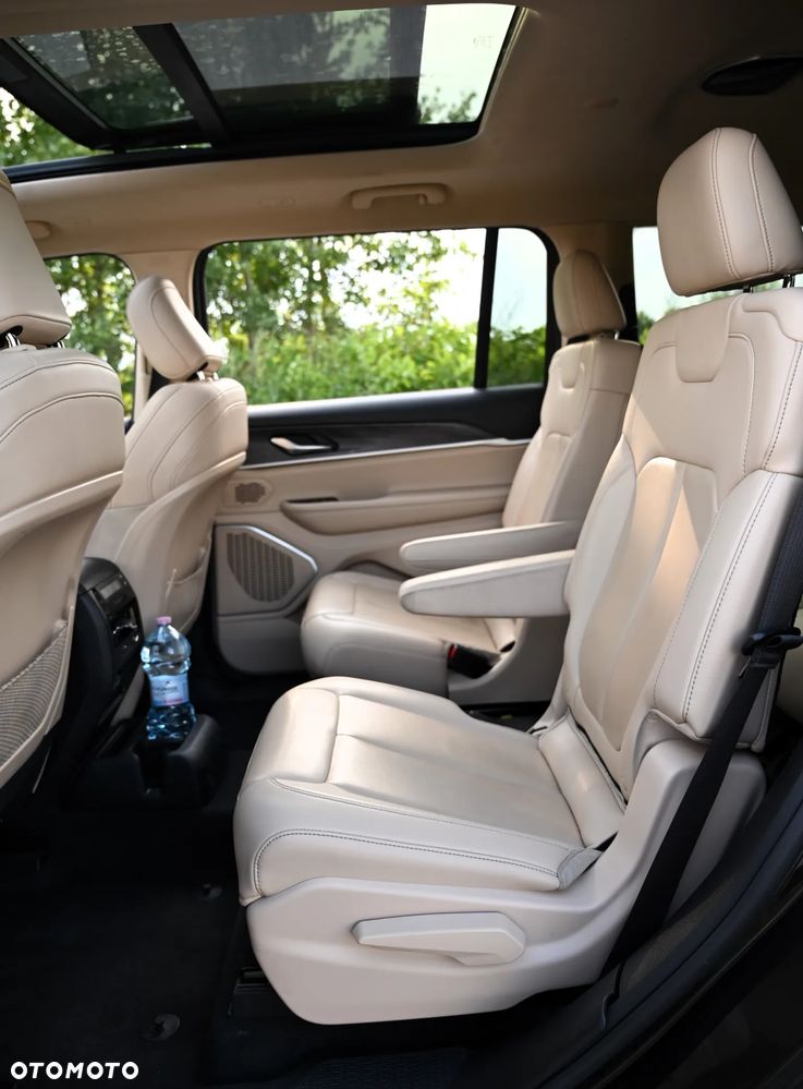 Jeep Grand Cherokee - 27