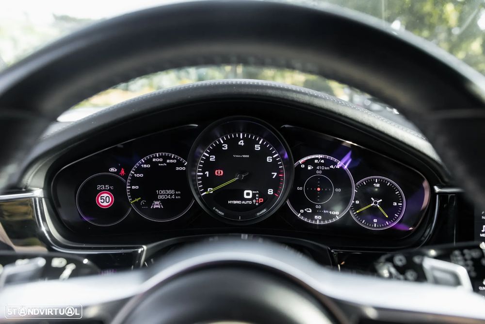 Porsche Panamera Sport Turismo 4 E-Hybrid - 15