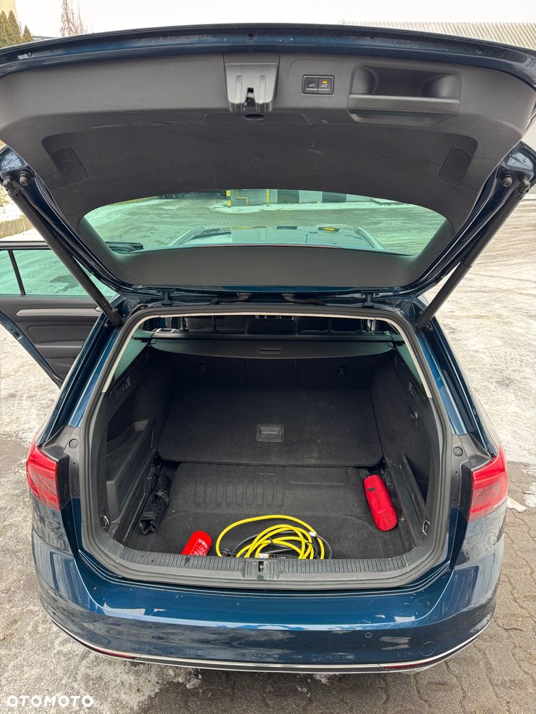 Volkswagen Passat - 10