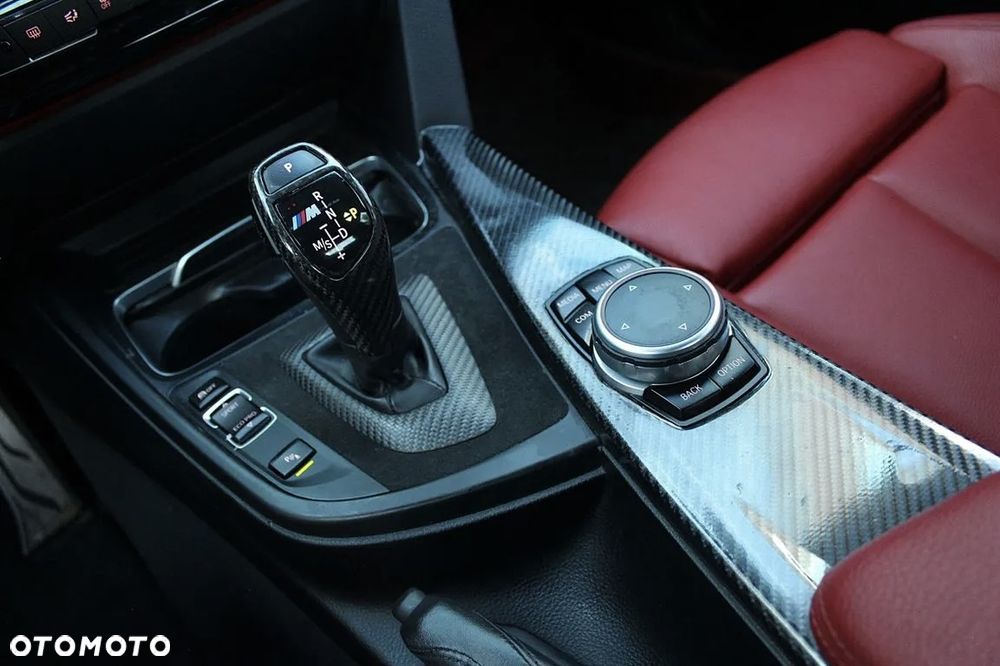 BMW Seria 3 330i xDrive Sport Line - 12