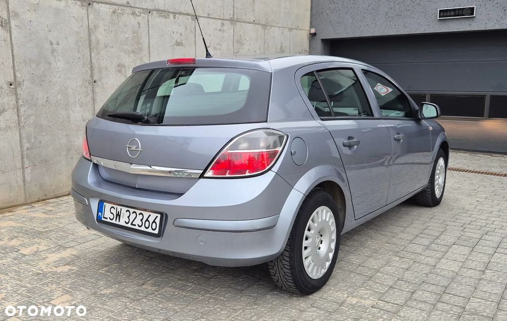 Opel Astra - 4