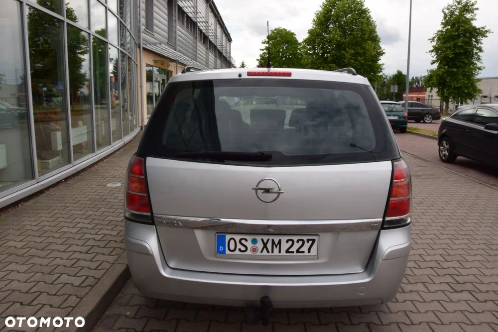 Opel Zafira 1.8 Easytronic Cosmo - 9