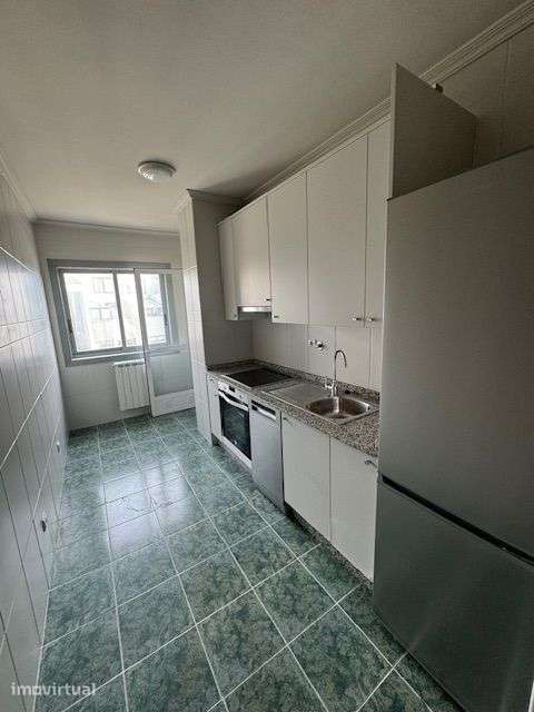 Apartamento T2 Mobilado Frente Mar - Grande imagem: 4/25