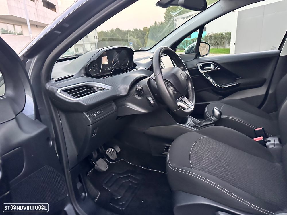 Peugeot 208 1.6 BlueHDi Style - 27