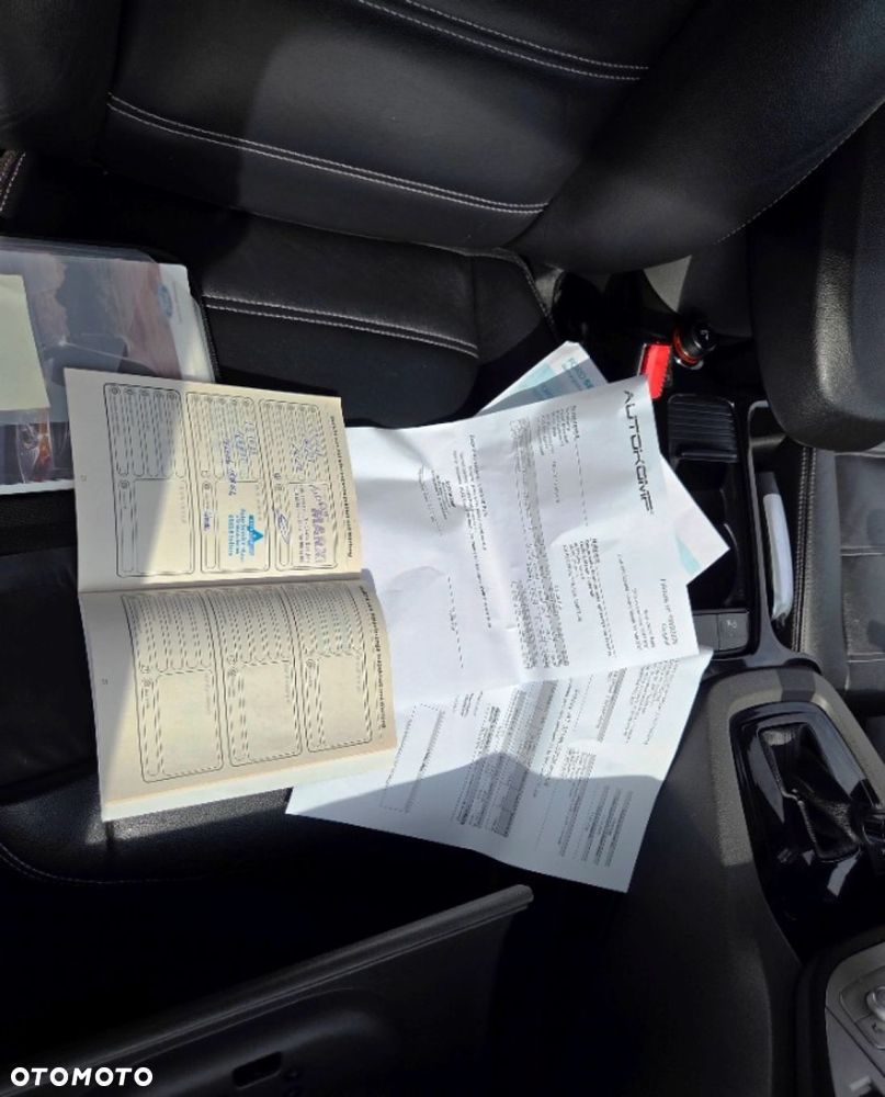 Ford Kuga - 22
