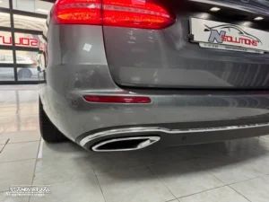 Mercedes-Benz E 220 BlueTEC 4Matic 7G-TRONIC - 7