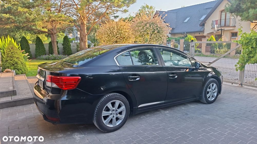 Toyota Avensis 2.0 D-4D Premium - 4