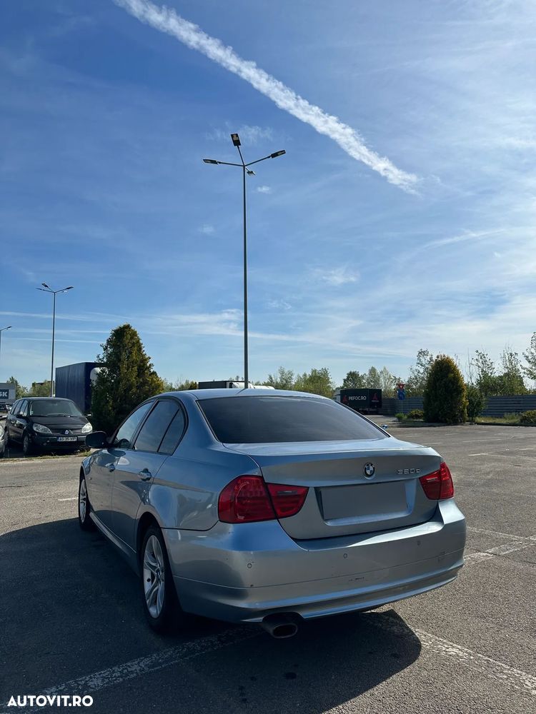 BMW Seria 3 320d - 8