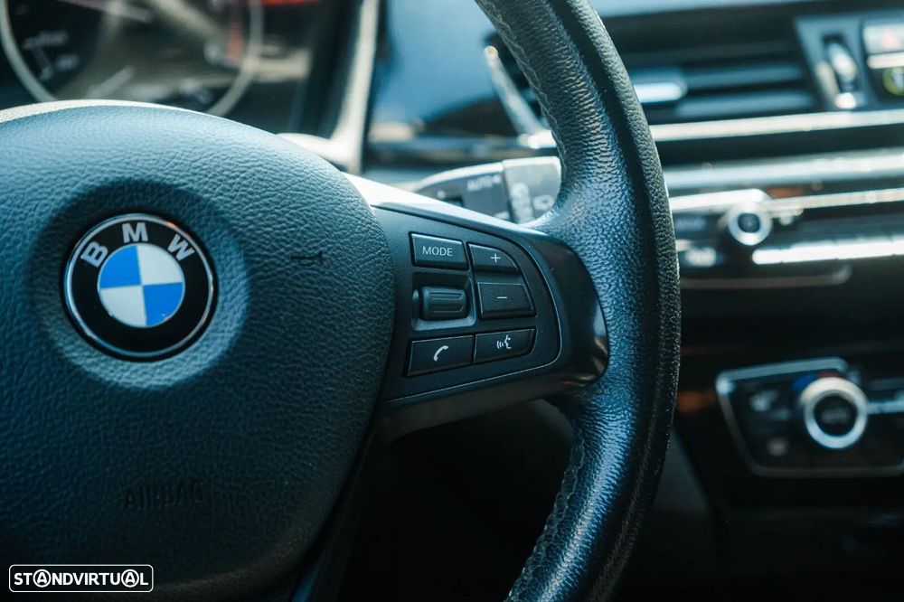 BMW X1 sDrive18d Sport Line - 27