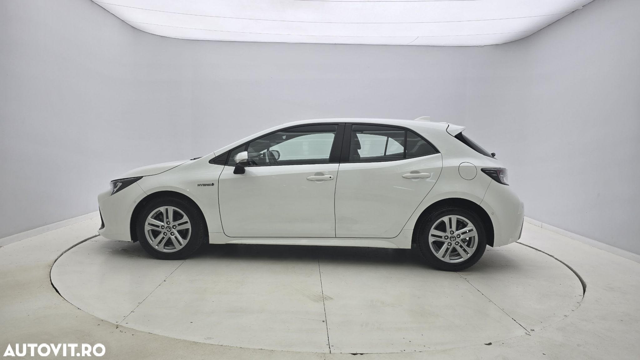 Toyota Corolla 1.8 HSD Dynamic - 9