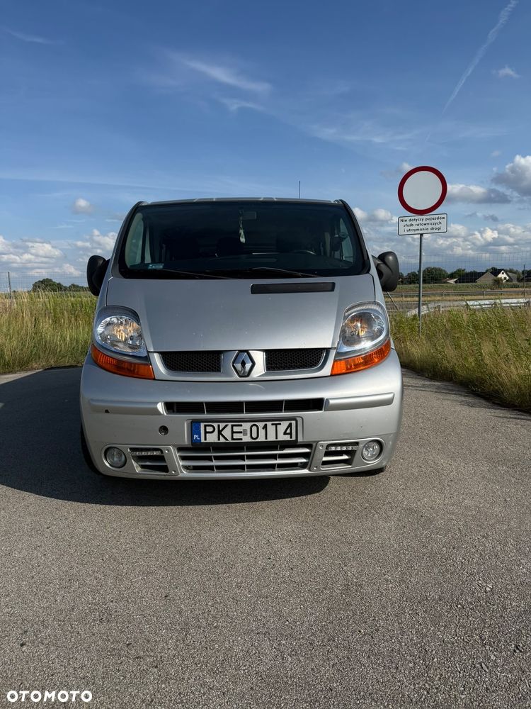 Renault Trafic Passenger - 2