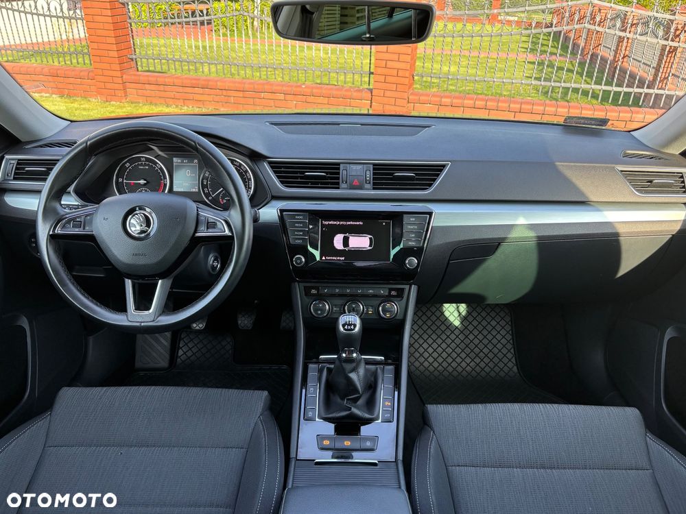 Skoda Superb 2.0 TDI 4x4 Ambition - 11