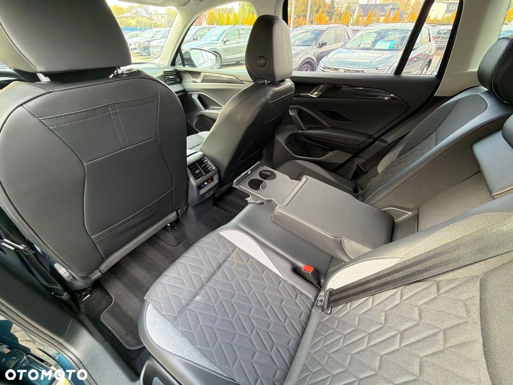 Volkswagen Tiguan - 36