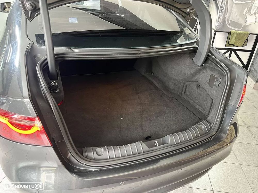 Jaguar XF 2.0 D Prestige Aut. - 23