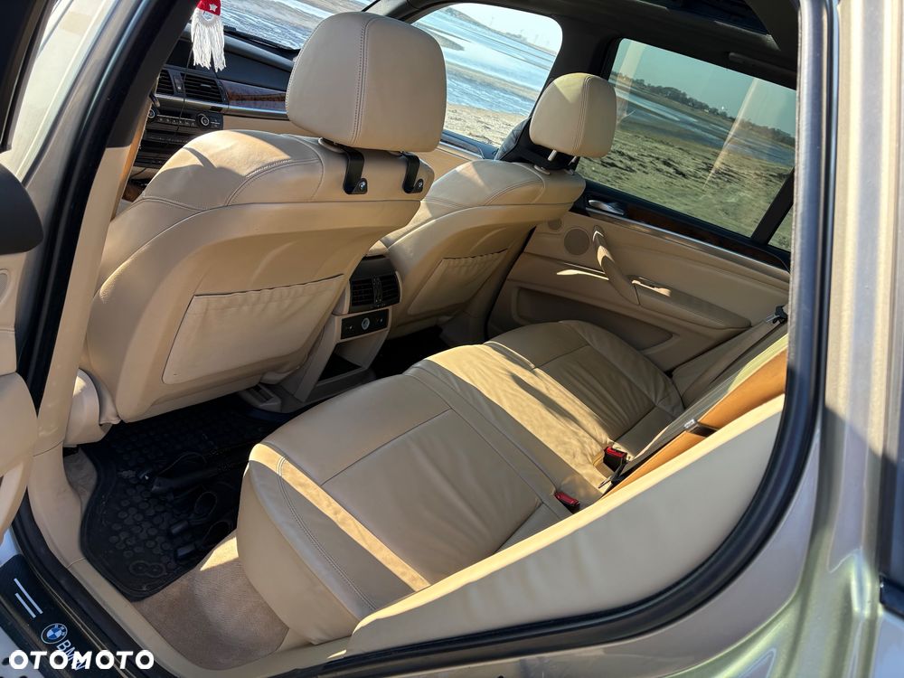 BMW X5 3.0d - 12
