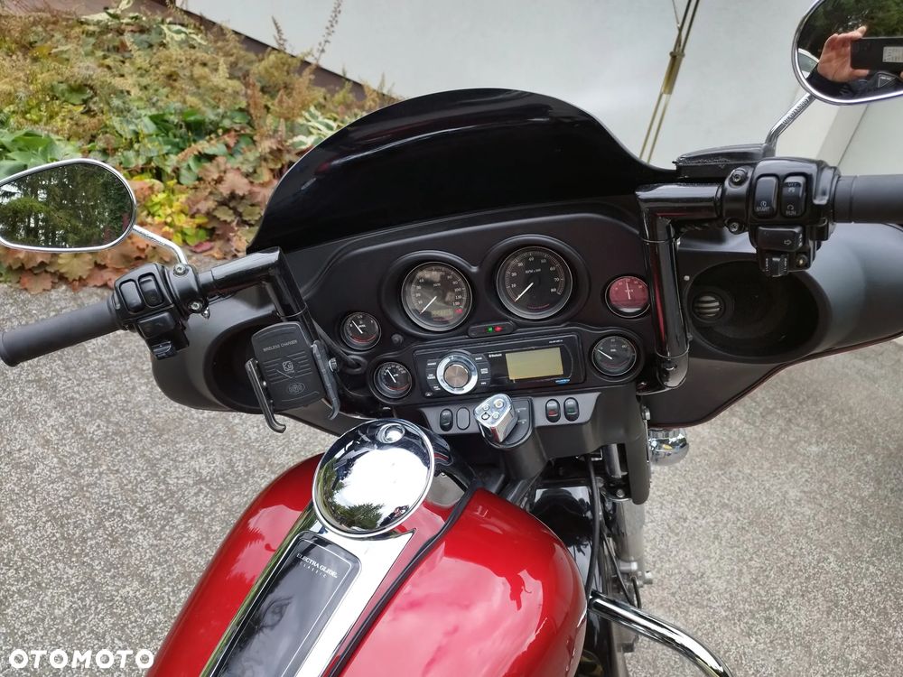 Harley-Davidson FLH Electra Glide - 13