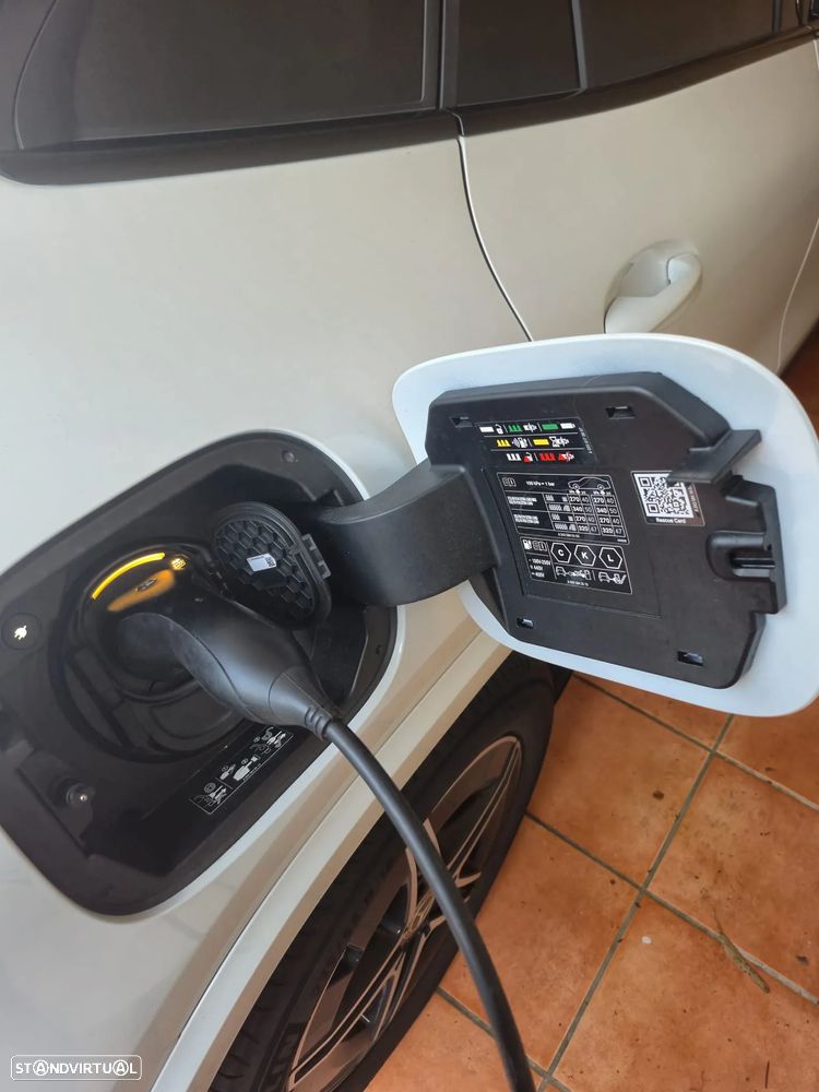 Mercedes-Benz EQA 350 4Matic AMG Line - 16