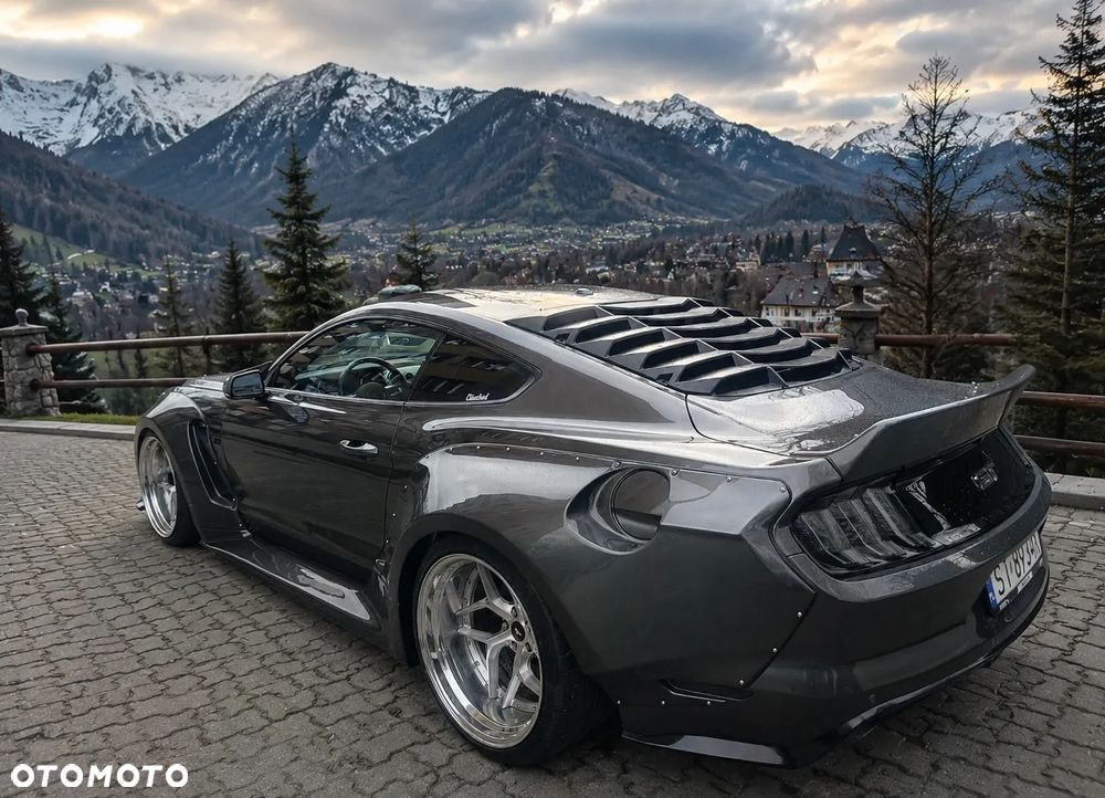 Ford Mustang - 1