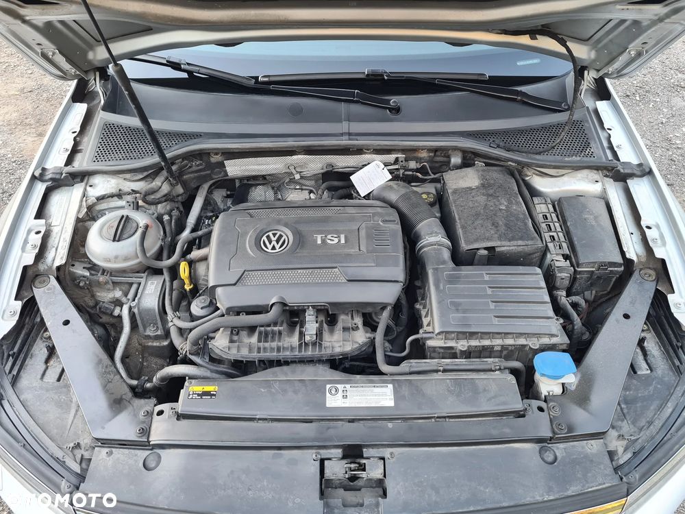 Volkswagen Passat - 16