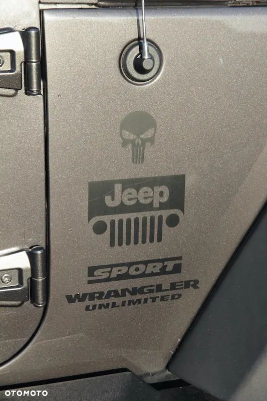 Jeep Wrangler - 10