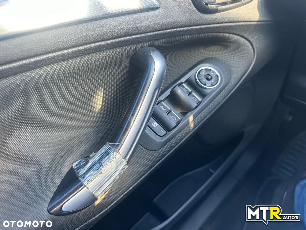 Ford S-Max 2.0 Titanium - 36