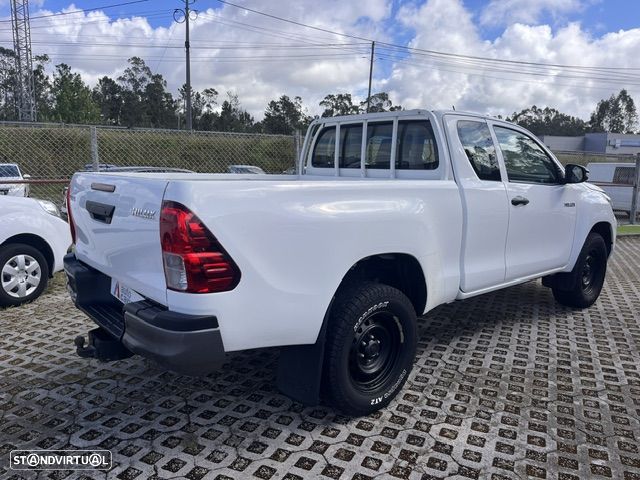 Toyota HILUX CLUB 4X4 150cv - 6