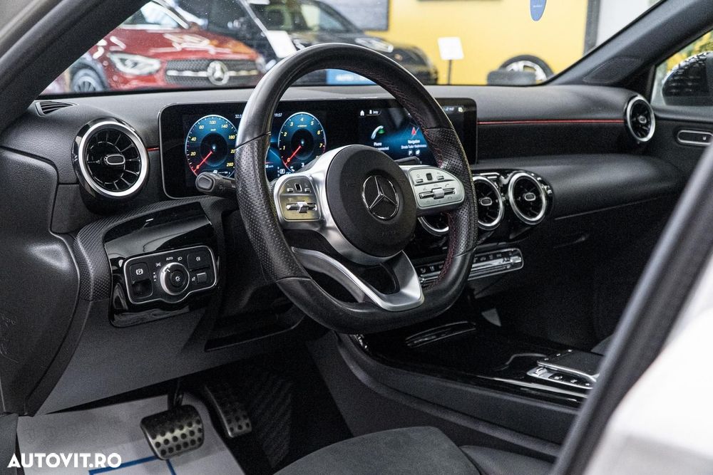 Mercedes-Benz A 200 7G-DCT AMG Line Advanced Plus - 15