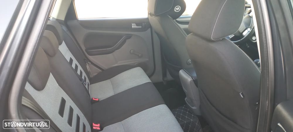 Ford Focus SW 1.4 16V Trend - 5