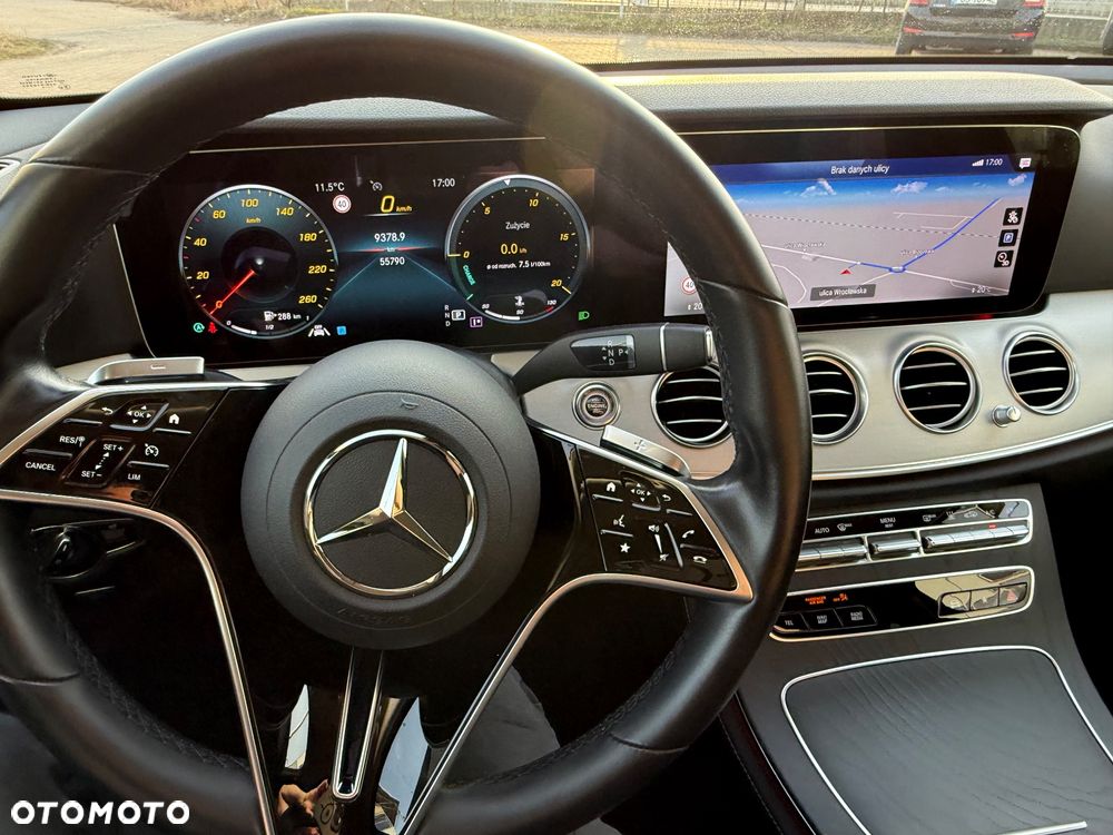 Mercedes-Benz Klasa E 220 d 4-Matic AMG - 28