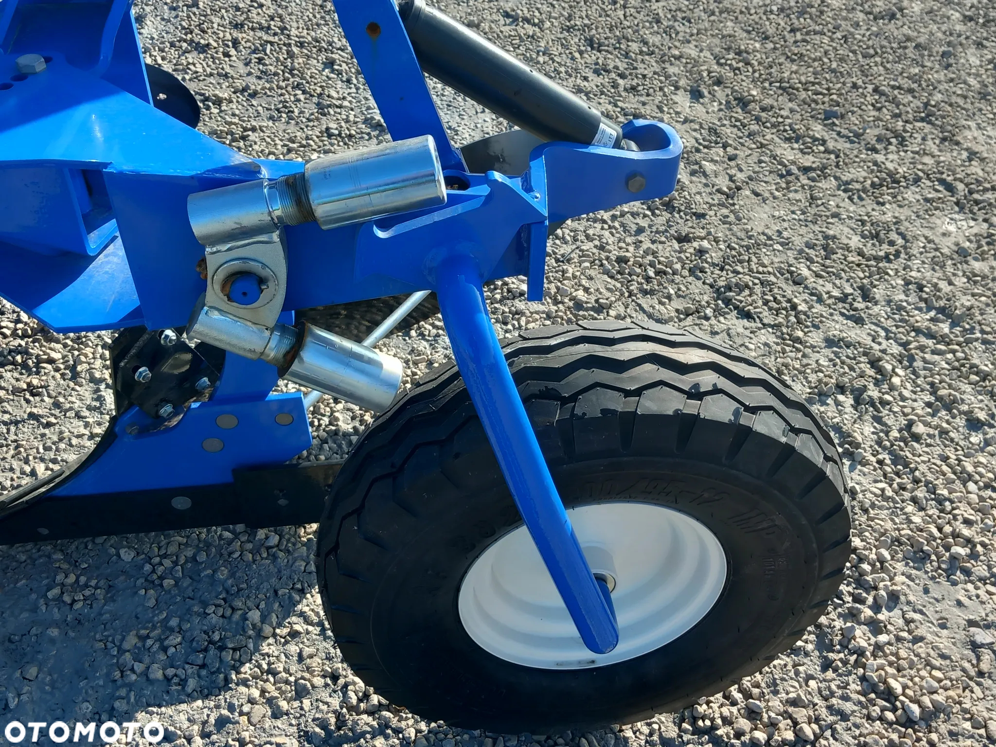 New Holland PLS4 - 8