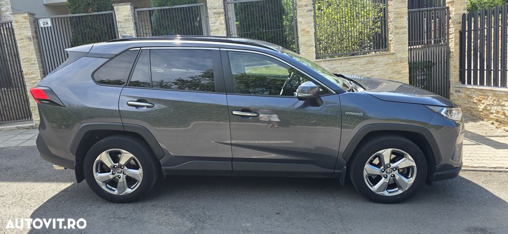 Toyota RAV4 - 3