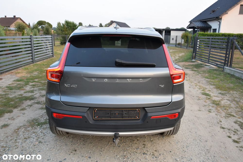 Volvo XC 40 T4 Geartronic Momentum - 17
